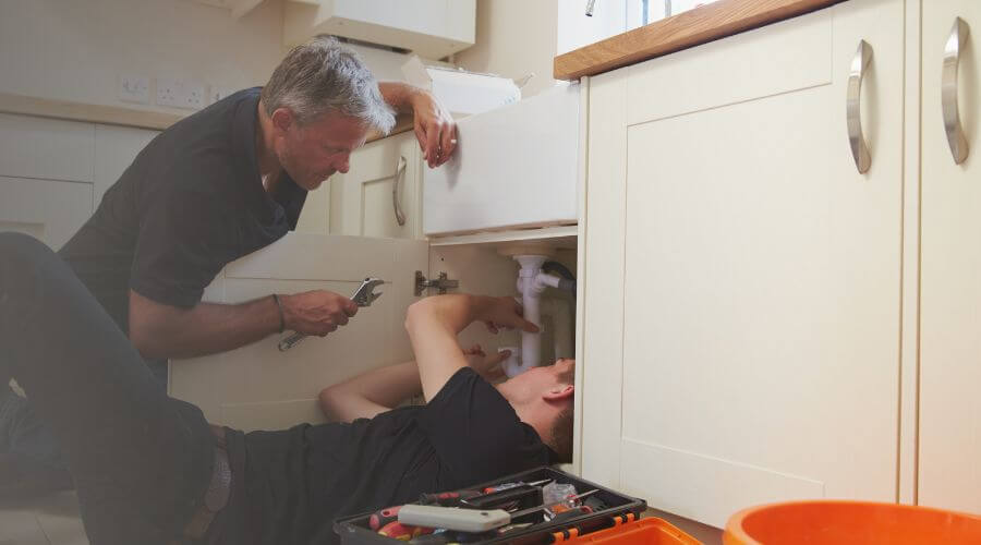 Professional burst pipe repair services in Waverly, IA